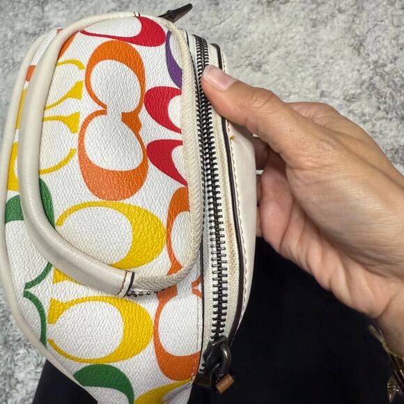 Coach Sprint Belt Bag 24 In Rainbow Signature Canvas CJ682 - Picture 11 of 11